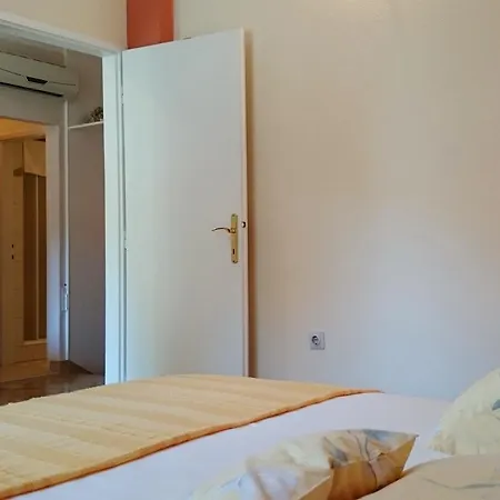 Pensjonat Jakirusa 3 Brela