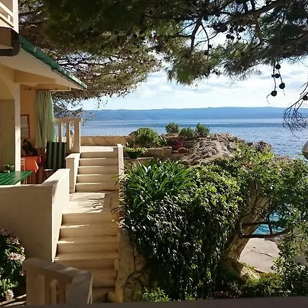 Pensjonat Jakirusa 3 3*