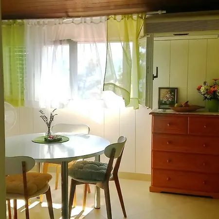 Jakirusa 3 Pensjonat 3*