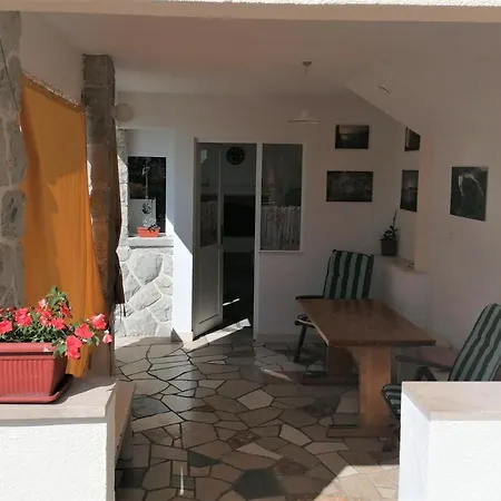 Jakirusa 3 Accommodation Guest house