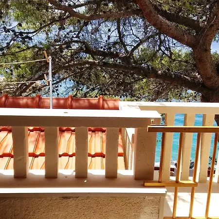 Guest house Jakirusa 3 Accommodation 3*
