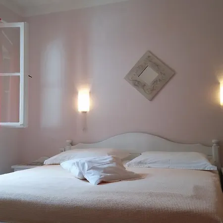 Jakirusa 3 Accommodation Guest house 3*
