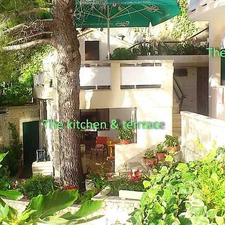 Jakirusa 3 Accommodation 3*